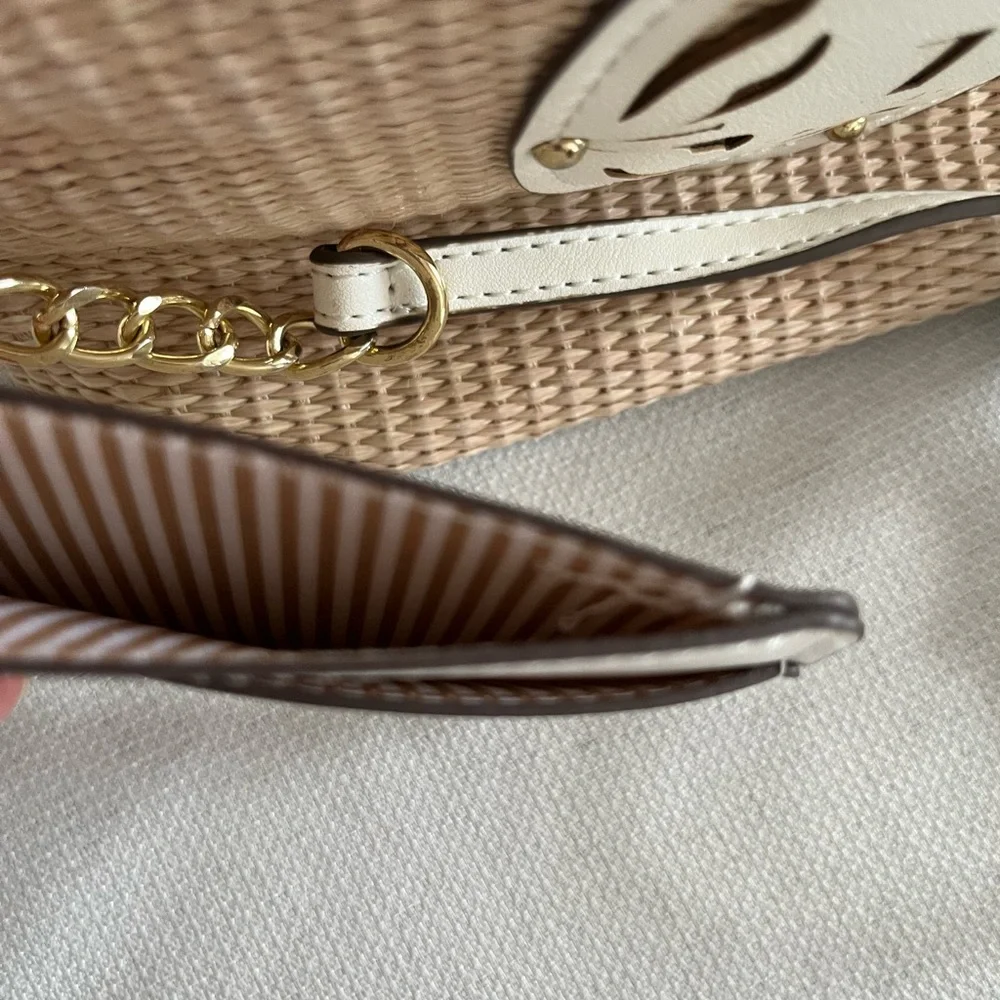 Nanette Lepore faux straw crossbody bag. - Picture 8 of 8